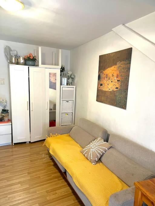 Apartment Near Central Station Цюрих Екстериор снимка